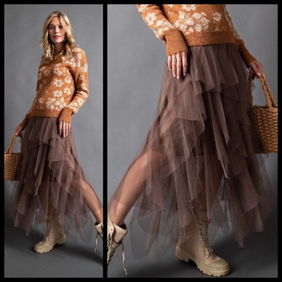 EASEL "Fairy Tale" Tiered Mesh Overlay Waterfall Lined Midi Maxi Balleri… - Picture 2 of 16